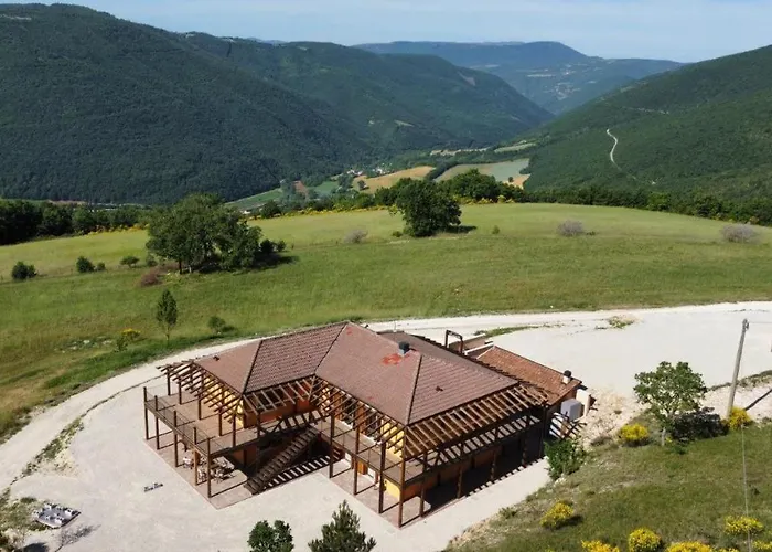 Casale Sienti\'N Puo